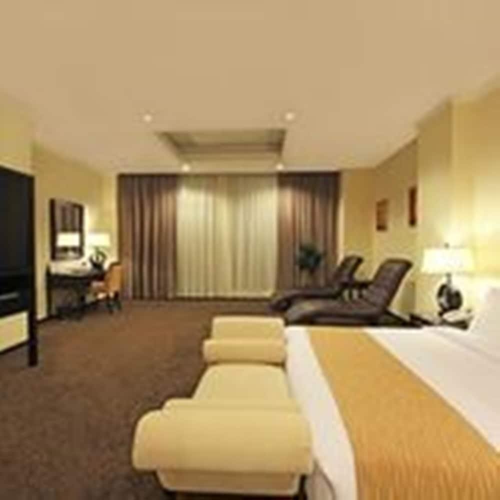 Batam Harmoni One Convention Hotel And Service Apartments מראה חיצוני תמונה