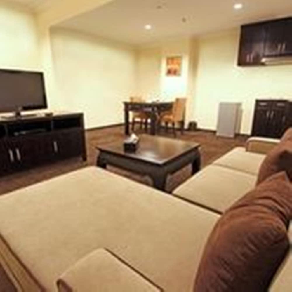 Batam Harmoni One Convention Hotel And Service Apartments מראה חיצוני תמונה