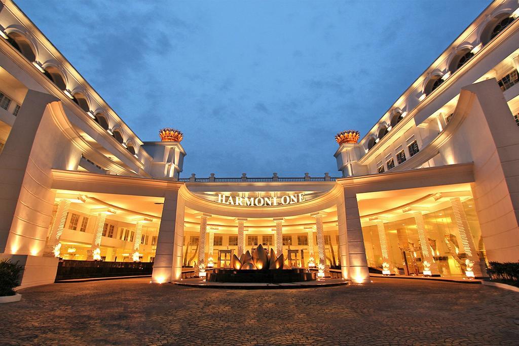 Batam Harmoni One Convention Hotel And Service Apartments מראה חיצוני תמונה