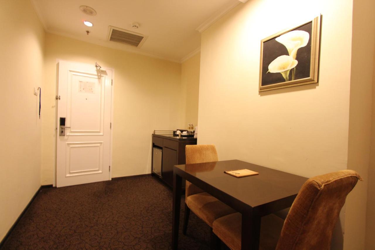 Batam Harmoni One Convention Hotel And Service Apartments מראה חיצוני תמונה