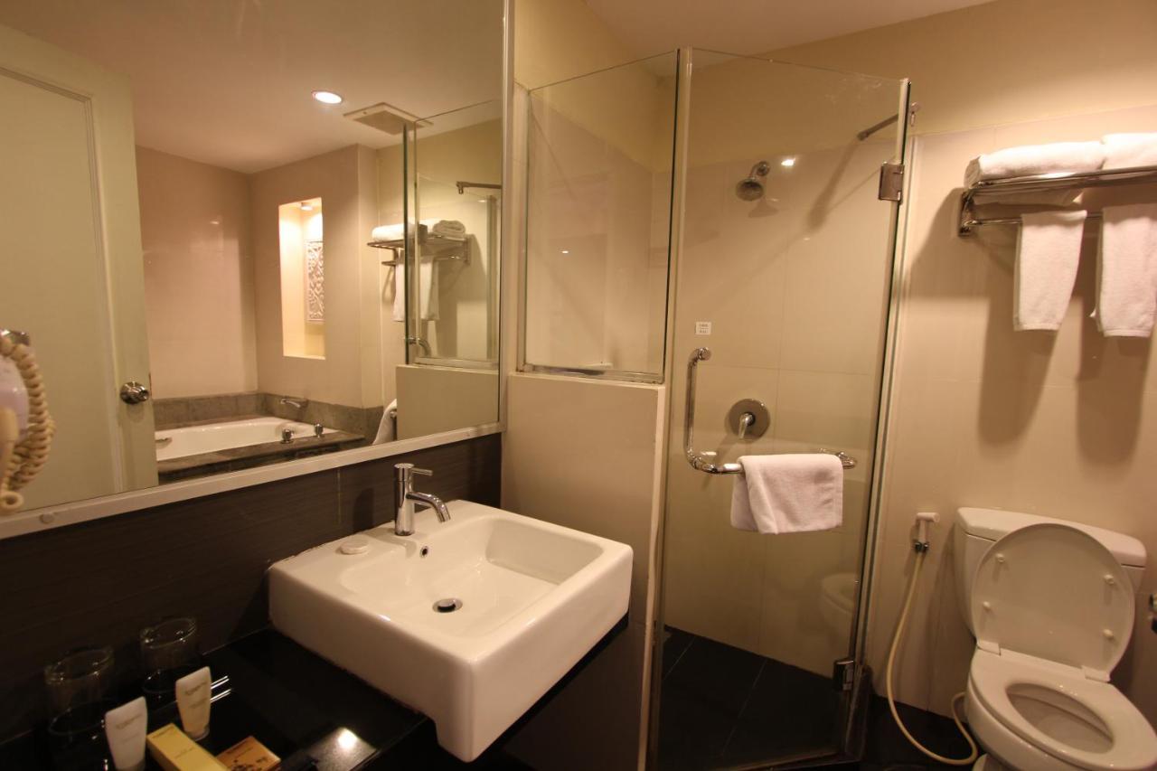 Batam Harmoni One Convention Hotel And Service Apartments מראה חיצוני תמונה