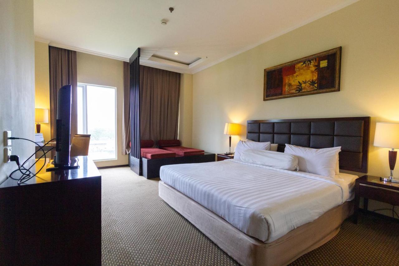 Batam Harmoni One Convention Hotel And Service Apartments מראה חיצוני תמונה